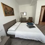 Casa Pablo 3*